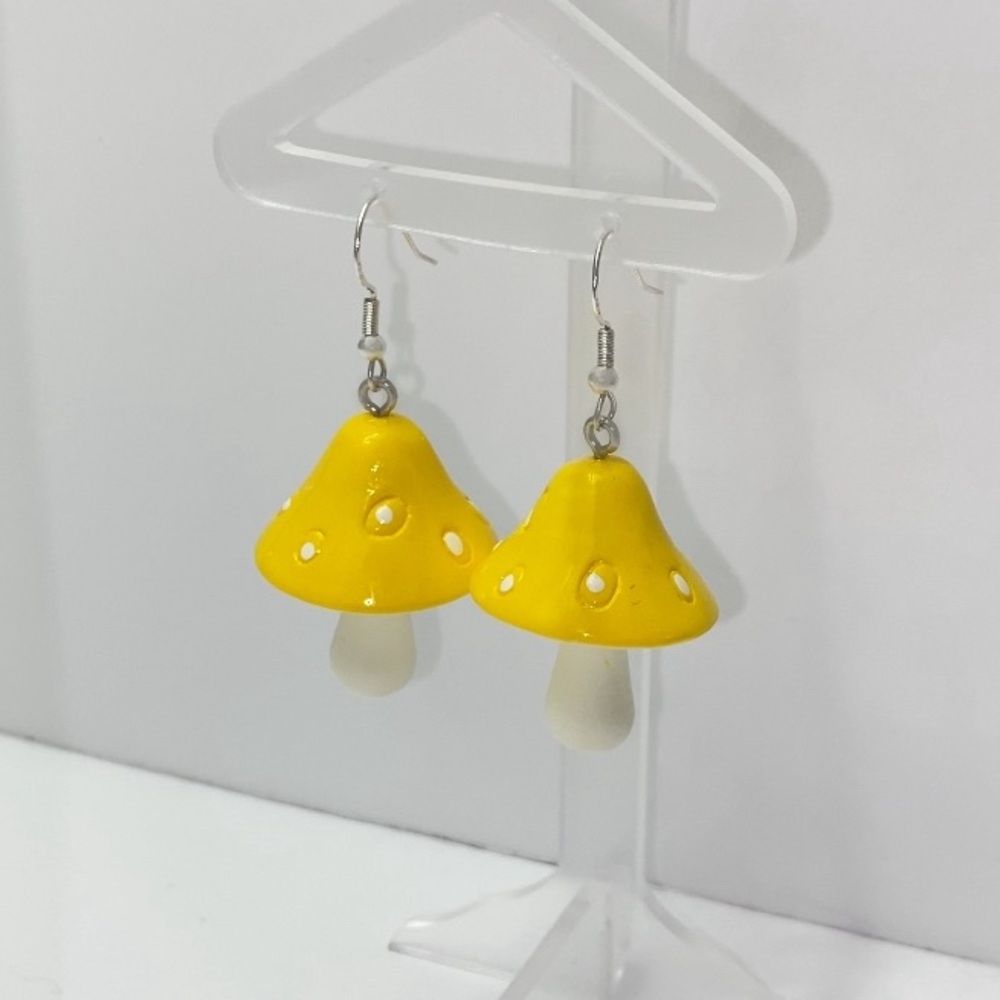 NEW Yellow & White Mushrooms Earrings 💛🍄